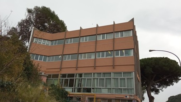 Finale, nuove tecnologie all'alberghiero "Migliorini": "battesimo di fuoco" per le nuova cucina del laboratorio Finale, nuove tecnologie all'alberghiero "Migliorini": "battesimo di fuoco" per le nuova cucina del laboratorio