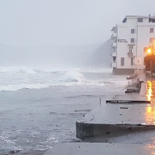 Alassio, mareggiata del 23/24 novembre: scade il 20 dicembre la possibilità di segnalare i danni Alassio, mareggiata del 23/24 novembre: scade il 20 dicembre la possibilità di segnalare i danni