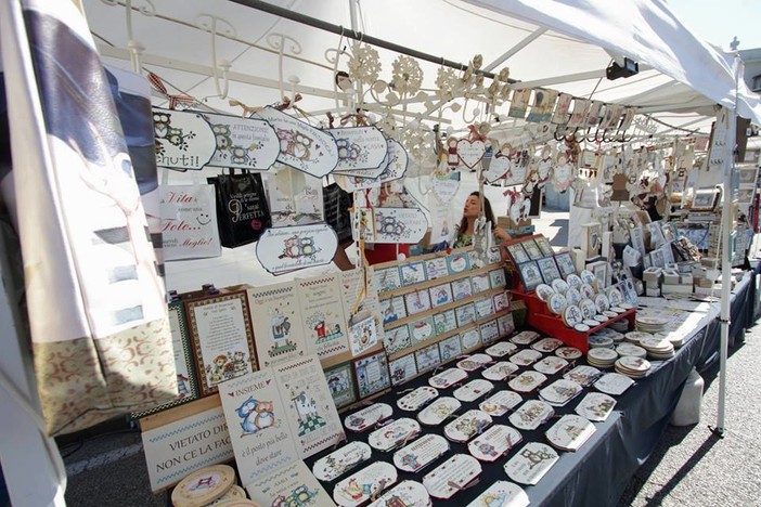 Savona: il sindaco Caprioglio all'Inaugurazione del "Mercato Europeo" Savona: il sindaco Caprioglio all'Inaugurazione del "Mercato Europeo"