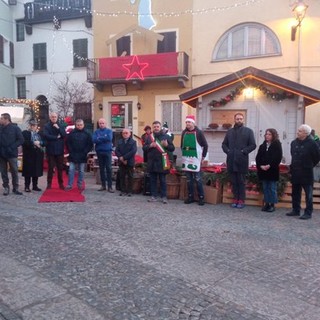 Mercatini di Natale e presepe in Crusà: atmosfera magica a Pianfei (Video) Mercatini di Natale e presepe in Crusà: atmosfera magica a Pianfei (Video)