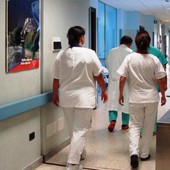 Sanità, arrivano 5,8 milioni di euro per i turni extra del personale: via libera di Asl2