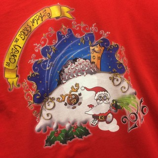 Una maglietta benefica per la corsa dei Babbi Natale di Savona
