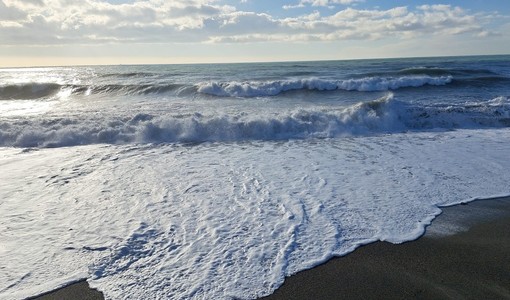 Arpal, allerta meteo per mareggiata intensa con venti fino a 60 km/h