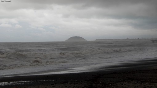 Torna il maltempo: nel weekend pioggia sulla costa e neve in Val Bormida