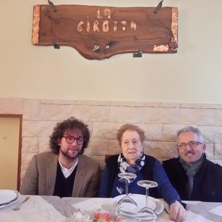 Albisola e Stella festeggiano la centenaria nonna Marì Scannavino