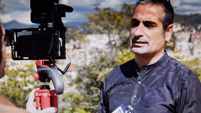 L'ufologo savonese Angelo Maggioni ospite a Viareggio della trasmissione "Salsedine" L'ufologo savonese Angelo Maggioni ospite a Viareggio della trasmissione "Salsedine"