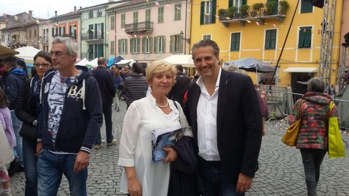 IV Vendemmia di Roccavignale e Festa Nazionale del Tartufo di Millesimo. L'assessore Zunato: "Rilanciare un territorio vuol dire fare squadra" IV Vendemmia di Roccavignale e Festa Nazionale del Tartufo di Millesimo. L'assessore Zunato: "Rilanciare un territorio vuol dire fare squadra"