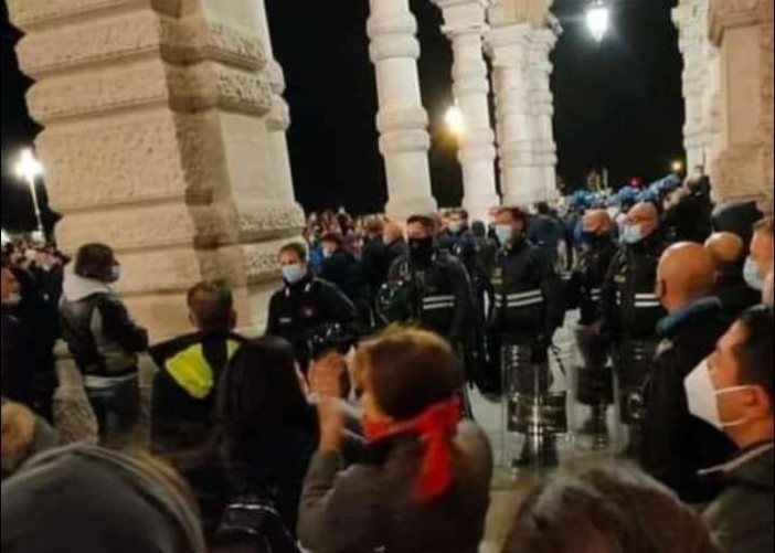 Regione, Vaccarezza: "Il governo di Roma avrebbe dovuto organizzarsi per gestire la seconda pandemia e non lo ha fatto" Regione, Vaccarezza: "Il governo di Roma avrebbe dovuto organizzarsi per gestire la seconda pandemia e non lo ha fatto"