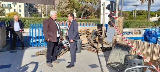 Mareggiata, Schiappapietra: "Abbiamo provato con tutte le assicurazioni, anche i Lloyd's di Londra. Non c'è polizza per questo tipo calamità" Mareggiata, Schiappapietra: "Abbiamo provato con tutte le assicurazioni, anche i Lloyd's di Londra. Non c'è polizza per questo tipo calamità"