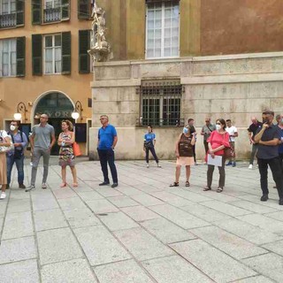 Mobility Day, una trentina in piazza a Genova a chiedere l'applicazione del piano straordinario sui trasporti (foto e video)