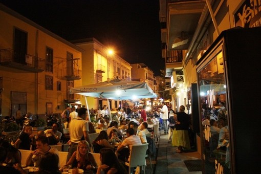 Alassio: da oggi vietata la musica all'aperto ad alto volume Alassio: da oggi vietata la musica all'aperto ad alto volume