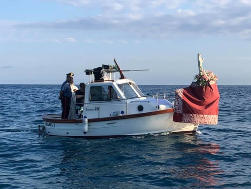 Le Albisole unite per la processione in mare "A Madonna du Ma" Le Albisole unite per la processione in mare "A Madonna du Ma"
