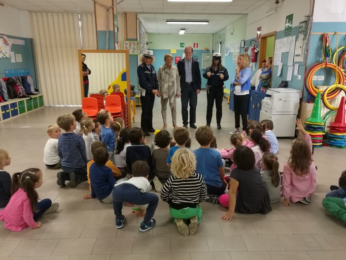Andora, bullismo e sicurezza stradale al centro degli incontri nelle scuole del progetto “Cresciamo in sicurezza” Andora, bullismo e sicurezza stradale al centro degli incontri nelle scuole del progetto “Cresciamo in sicurezza”