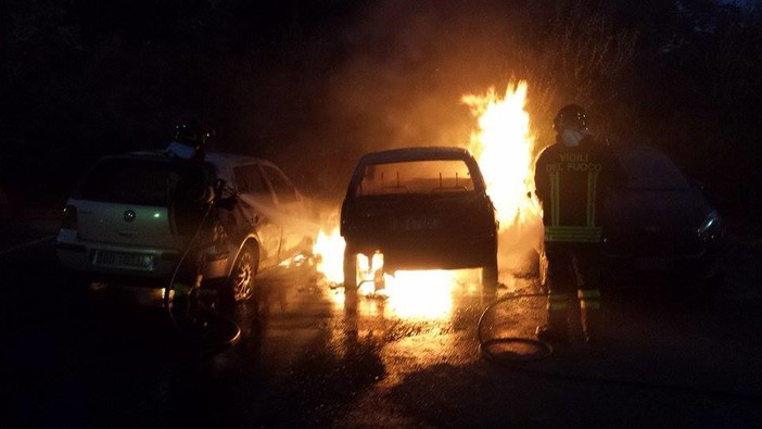 Notte di interventi per i Vigili del Fuoco, 5 macchine a fuoco in Provincia di Savona