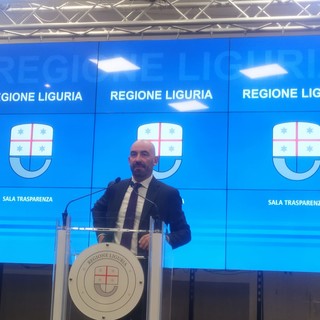 Covid, Bassetti: "Tempi della degenza ridotti grazie all'uso dei monoclonali"