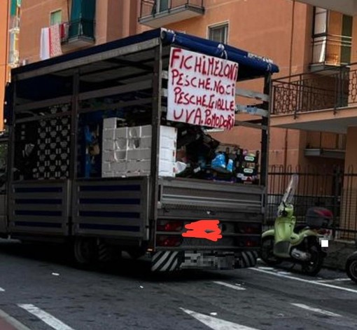Borghetto, il sindaco contro i 'melonari' abusivi: "Prodotti non tracciati, chi garantisce che non provengono dalla 'terra dei fuochi'" Borghetto, il sindaco contro i 'melonari' abusivi: "Prodotti non tracciati, chi garantisce che non provengono dalla 'terra dei fuochi'"