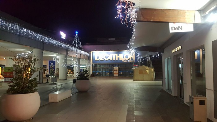 Il Molo 8.44 di Vado Ligure accende il Natale: le iniziative in programma Il Molo 8.44 di Vado Ligure accende il Natale: le iniziative in programma