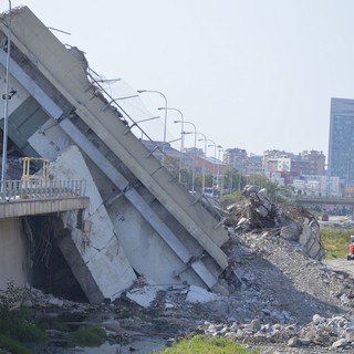 Ponte Morandi, l’idea del Comitato: un “museo diffuso” con le macerie nei luoghi d’origine delle 43 vittime Ponte Morandi, l’idea del Comitato: un “museo diffuso” con le macerie nei luoghi d’origine delle 43 vittime