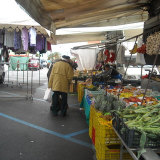 Varazze: mercato, continua il braccio di ferro tra Ascom e Comune