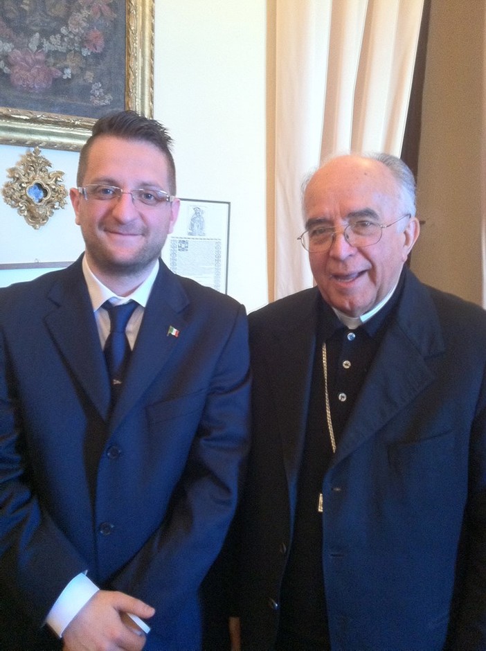 Marco Ghisolfo a colloquio con Monsignor Pacomio per un dialogo a tutto tondo Marco Ghisolfo a colloquio con Monsignor Pacomio per un dialogo a tutto tondo