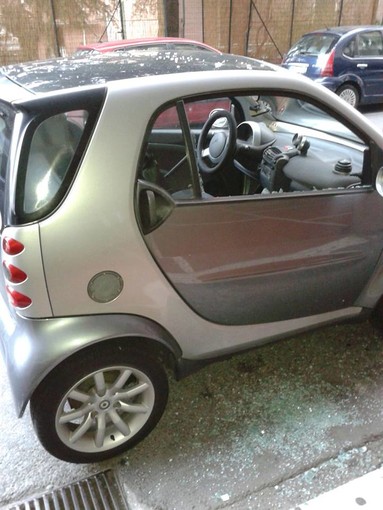 Albenga: in frantumi il finestrino dell'auto, brutta sorpresa questa mattina per il proprietario