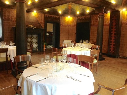 Millesimo: non si placano le fiamme all'ex monastero. Danni ingenti Millesimo: non si placano le fiamme all'ex monastero. Danni ingenti