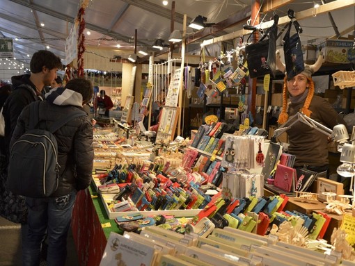 Regione, il consiglio approva il ddl sul commercio, novità per gli ambulanti