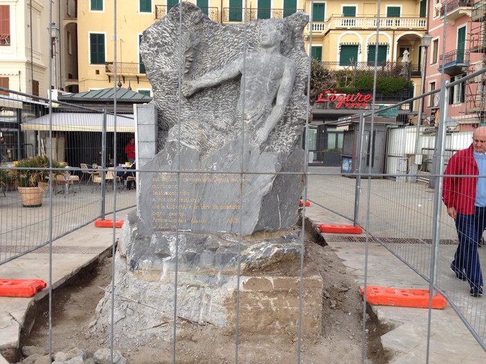 Alassio: Graziella Danio lancia la campagna per salvare il monumento a Bestoso Alassio: Graziella Danio lancia la campagna per salvare il monumento a Bestoso