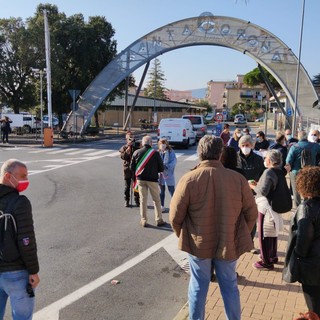 Pietra Ligure (ma non solo) si mobilita per dire no alla chiusura del punto nascite del Santa Corona Pietra Ligure (ma non solo) si mobilita per dire no alla chiusura del punto nascite del Santa Corona
