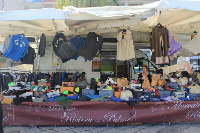 Arriva il maltempo, rinviato il "Mercato Riviera delle Palme a Finale