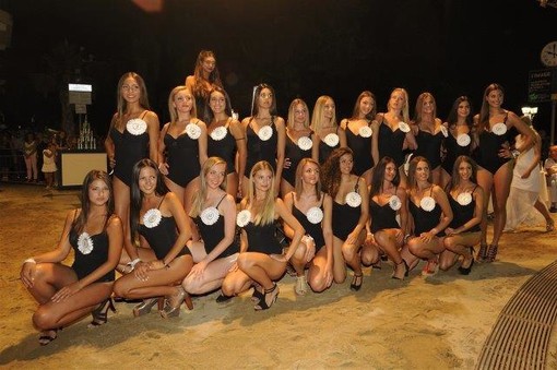 Immagine di una delle passate edizioni di "Miss Acqua di Alassio"