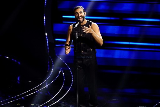 Marco Mengoni vince il 73° Festival di Sanremo con la sua “Due vite” Marco Mengoni vince il 73° Festival di Sanremo con la sua “Due vite”