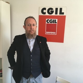 Covid e mancanza insegnanti portano alla chiusura delle scuole medie a Savona. Lugaro (Cgil): "Colpa delle procedure improvvisate del Ministero"