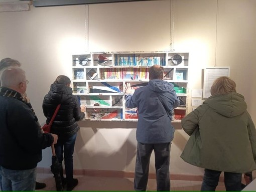 Savona, quando l'arte diventa inclusiva: una mostra di opere da "sentire" con le mani per non vedenti