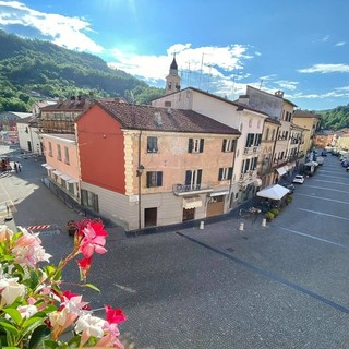 "Vietato lanciare palloncini", l'ordinanza del sindaco di Millesimo: multe fino a 500 euro