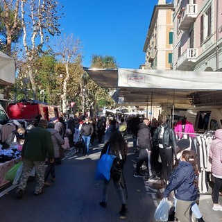 Mercato regolare a Savona, Zunato: "È un ambiente aperto, basta rispettare le norme igieniche"