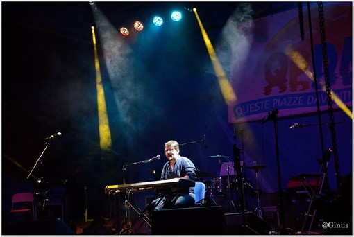 Albenga, Michele Savino a SaGRAlea: canzoni tra vino e poesia Albenga, Michele Savino a SaGRAlea: canzoni tra vino e poesia