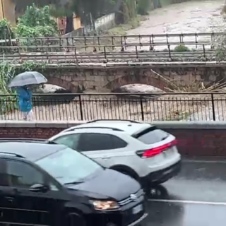 L'allagamento in piazza canonico Morelli L'allagamento in piazza canonico Morelli