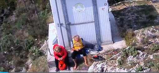 Borghetto, coppia immortalata dalla webcam sul monte Piccaro. Sindaco Canepa: &quot;Non comportatevi come loro, siate responsabili&quot;