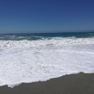 Soccorso in mare a Savona, due persone in difficoltà Soccorso in mare a Savona, due persone in difficoltà