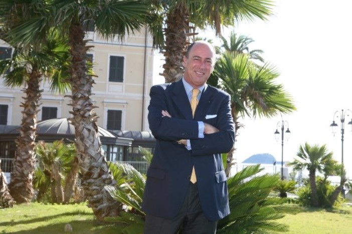 Alassio, intervento di Melgrati: il consigliere delegato Lucchini vuol dotare i vigili di Manganelli… a quando l’olio di ricino?