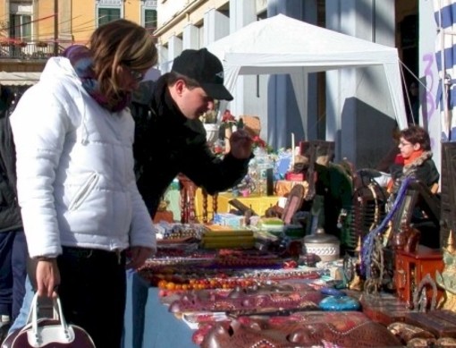 Fiera delle vecchie cose ed antichi mestieri a Finalborgo Fiera delle vecchie cose ed antichi mestieri a Finalborgo