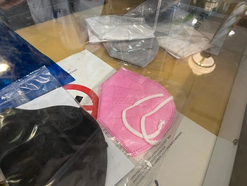 Il Cts: "Nessuna quarantena per i vaccinati con tre dosi, ma dovranno indossare la Ffp2"