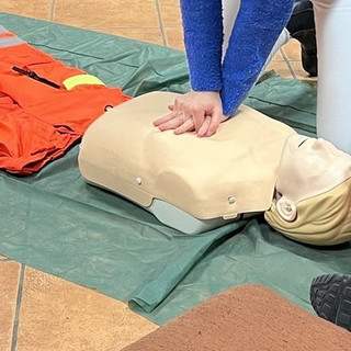 A Finale Ligure “Salva un cuore”: una giornata per imparare le manovre salvavita e scoprire la storia della defibrillazione