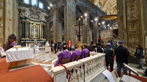 Savona, celebrata dal Vescovo Marino in Duomo la messa interforze (FOTO) Savona, celebrata dal Vescovo Marino in Duomo la messa interforze (FOTO)