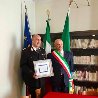 Una targa al brigadiere dei carabinieri Vincenzo Muscarella, Molinaro (sindaco Cosseria): "Durante il lockdown ha offerto un prezioso aiuto alla comunità"