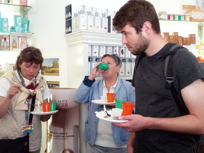 Con “Mare di Agrumi” giornalisti tedeschi in missione a Savona per scoprire gli agrumi locali Con “Mare di Agrumi” giornalisti tedeschi in missione a Savona per scoprire gli agrumi locali