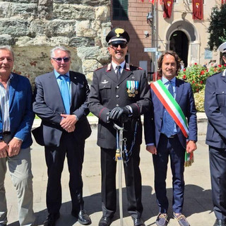 Varazze e Savona, il maresciallo dei Carabinieri Giuseppe Bezzi va in pensione