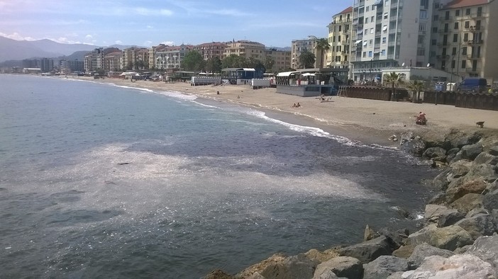 Savona, tornata conforme ai limiti di legge l'acqua del mare alla Foce del Letimbro Savona, tornata conforme ai limiti di legge l'acqua del mare alla Foce del Letimbro