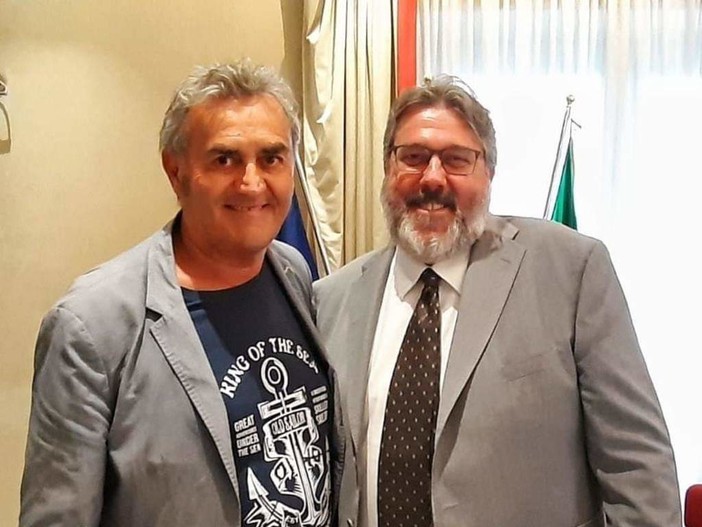 Vaccarezza: "In Prima Commissione Bilancio e Affari Generali torna proposta di legge sui pagamenti certi ai professionisti" Vaccarezza: "In Prima Commissione Bilancio e Affari Generali torna proposta di legge sui pagamenti certi ai professionisti"